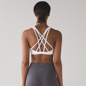 Lululemon Free To Be Serene Bra in White Size 4